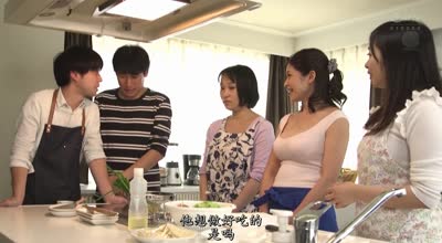 JUY-951明明只是想學做菜的我卻被美熟女人妻友田真希射精管理學會了做愛