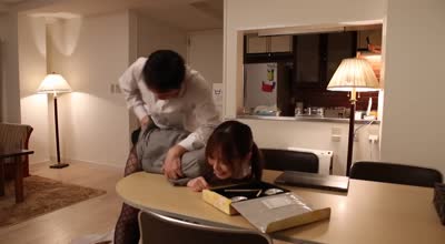 XVSR-274AV懸案之受辱的人妻家暴的老公以及甘心做舔狗的同事