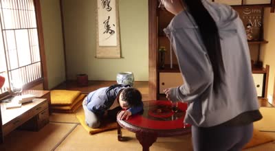 MVSD-650盛夏藥引性輪姦訓練營春藥濃縮精液接力賽-月野江すい