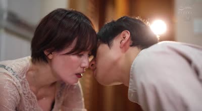 ROE-358美麗朋友的母親-星冬香