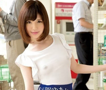 SNIS-490 分享女友之和有賀由愛不穿內褲的約會