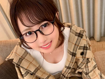 SIMM-362 揹著男朋友在INS上約炮