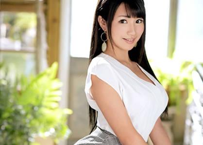 luxu-1221 用妖艷的笑容品味男人高級的內褲