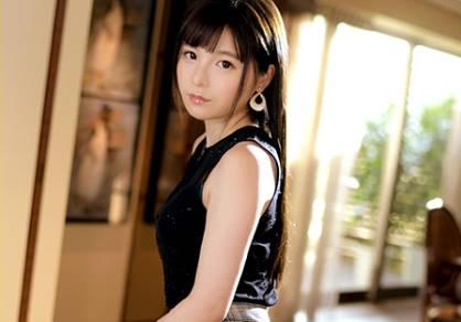 luxu-1215 和穿著高級情趣內衣的極品美女度過難忘的夜晚