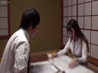 AP-764用深喉惡魔給吵鬧的女老闆閉嘴我的錯誤是我的下屬屬下的功勞是他自己的一個被激怒的女老闆忍耐極限金金的大公雞…